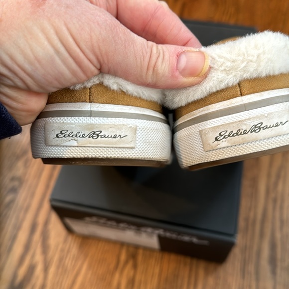 Eddie Bauer furry slides/mules - Picture 3 of 8